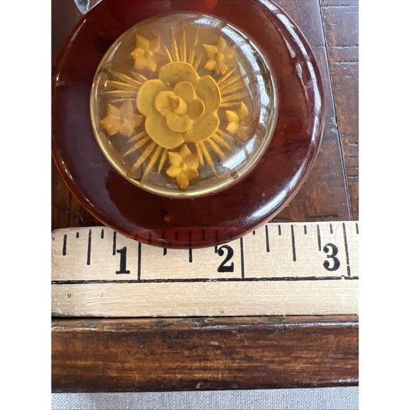 VINTAGE ART DECO REVERSE CARVED APPLE JUICE BLACK BAKELITE FLOWER BROOCH - Picture 5 of 13